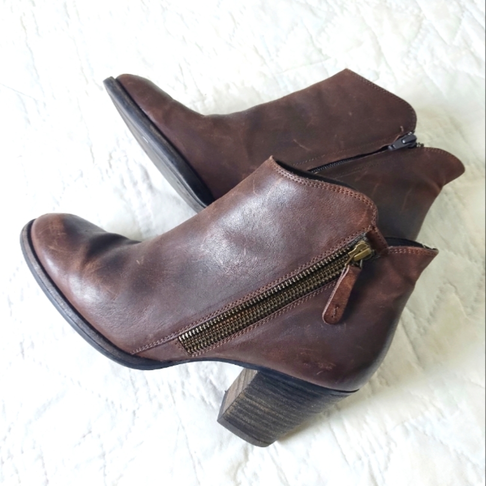 Paul Green munchen Brown leather booties